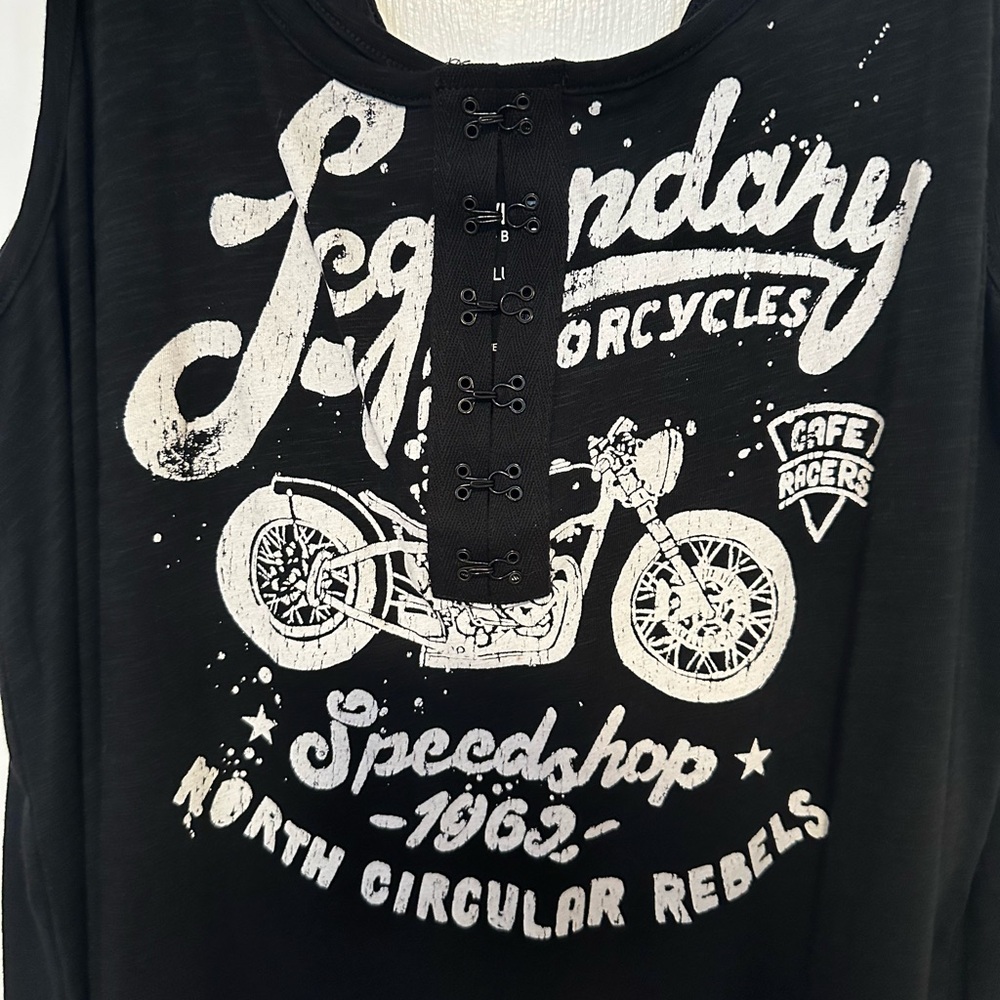 Torrid Black Graphic Tank - Picture 2 of 6